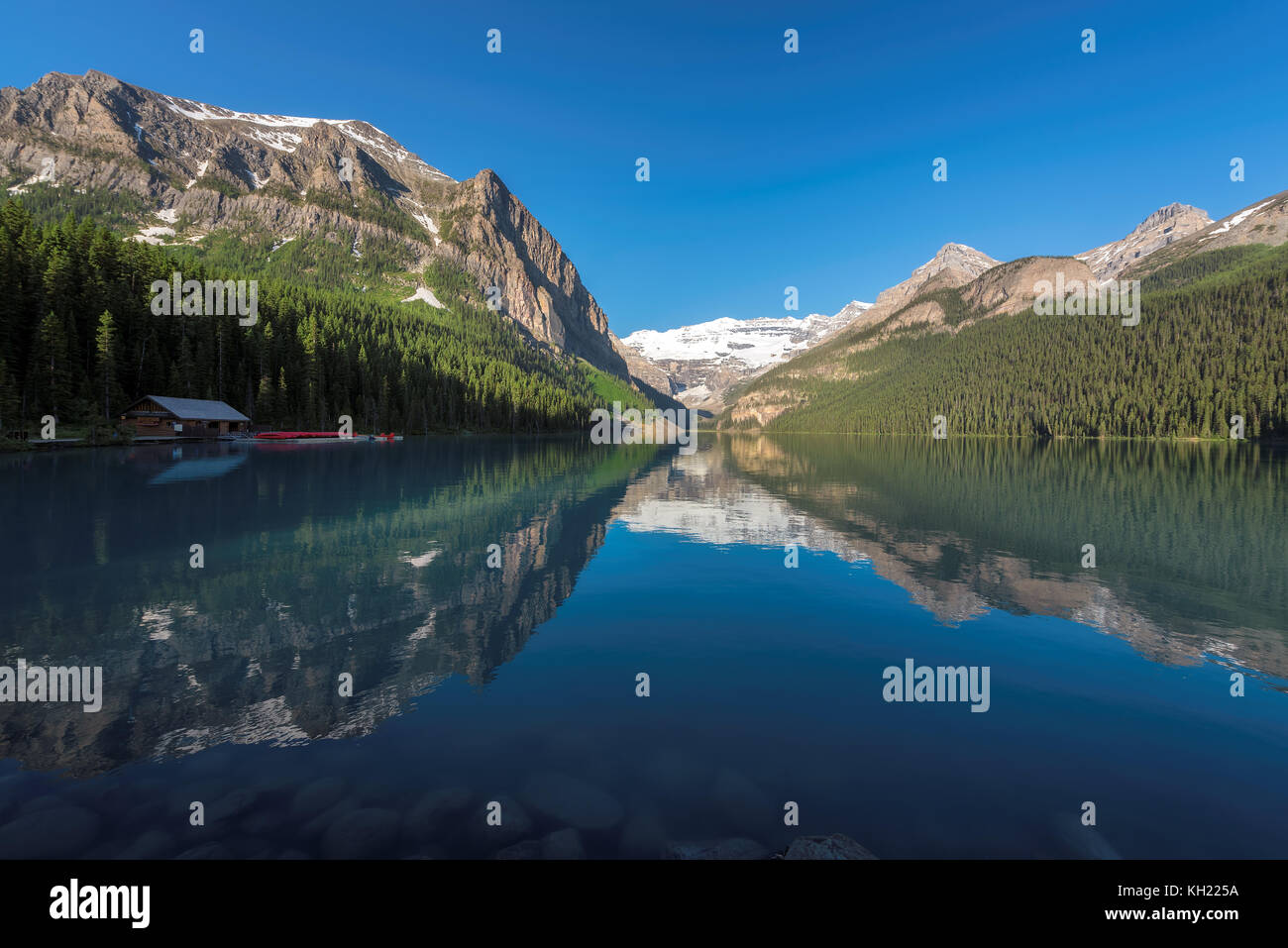 Beautiful Lake Louise in Banff National Park Stock Photo