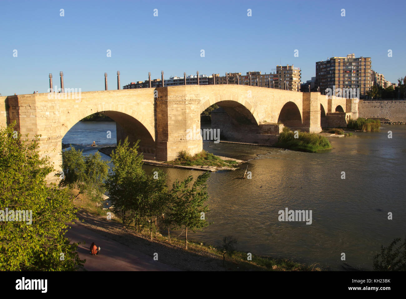 Puente de Piedra Stone Bridge across Ebro River Zaragoza Spain Stock Photo