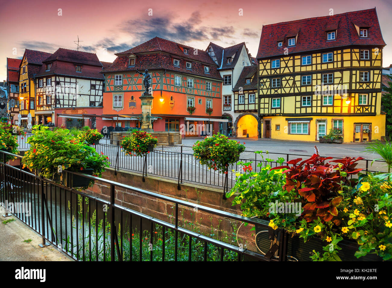 Famous colorful traditional French houses and decorated street with  beautiful flowers, Colmar, France, Europe Stock Photo - Alamy, image size:1300x956