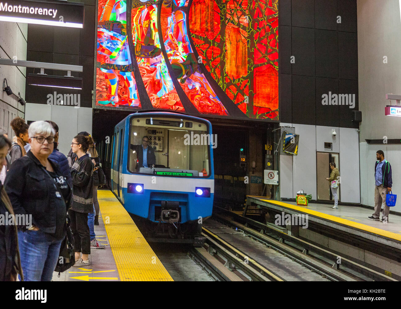 Montreal subway station Stock Photo Alamy