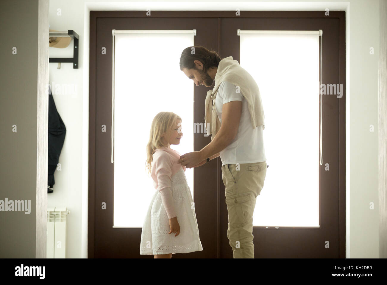 отдал дочь друзьям