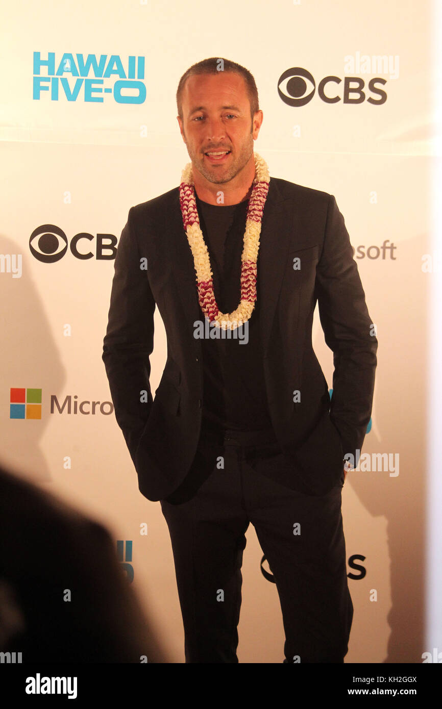 November 10, 2017 - Actor Alex O'Loughlin at the Sunset on the Beach ...