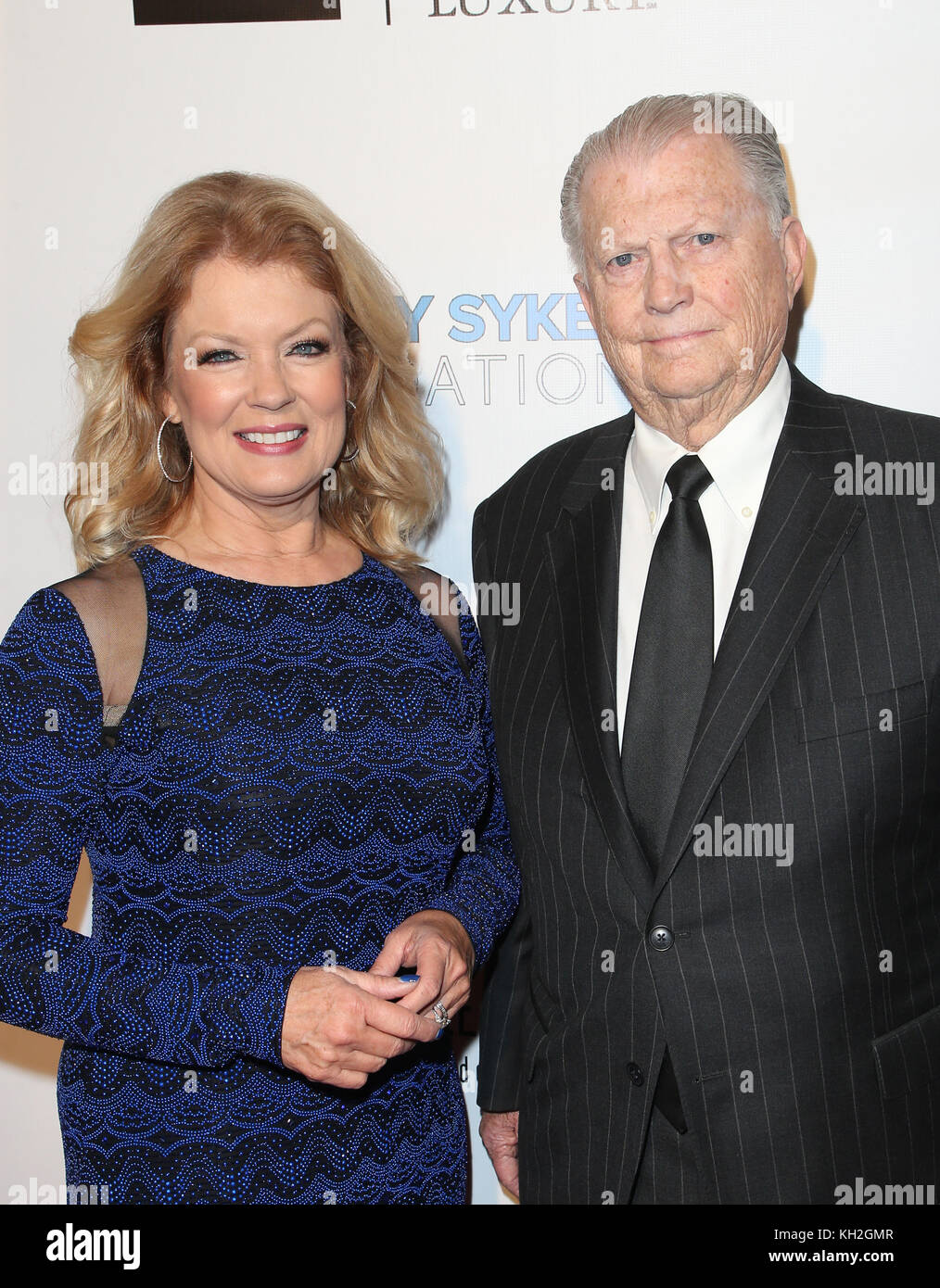 Beverly Hills, Ca. 11th Nov, 2017. Mary Hart, Burt Sugarman, at AMT's