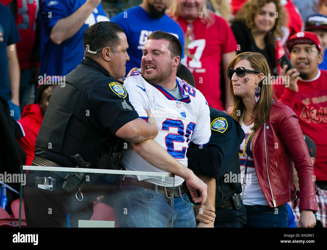 Philadelphia Eagles vs. New York Giants. Fans support on NFL Game.  Silhouette of supporters, big screen with two rivals in background Stock  Photo - Alamy