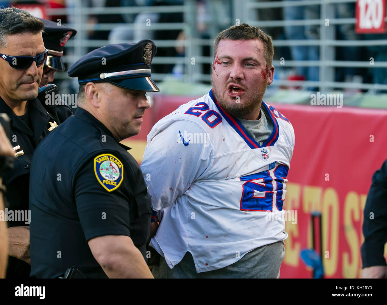 Santa Clara, CA. 12th Nov, 2017. A New York Giants fan fights with police  during the NFL football game between the New York Giants and the San  Francisco 49ers at Levi's Stadium