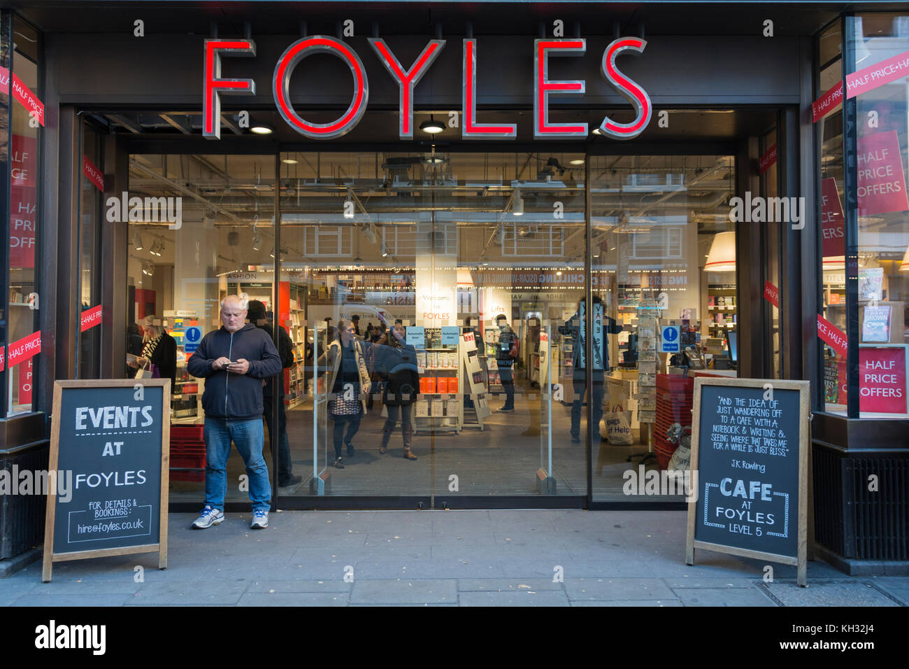 Charing cross road book hires stock photography and images Alamy