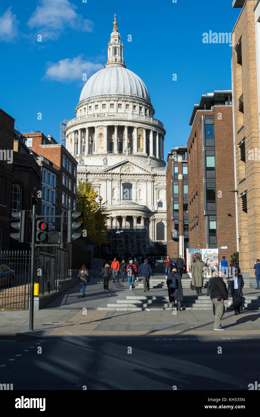 Peter's Hill a pedestrian walkway leading up from the Thames to St. Paul's Cathedral, London, EC4, UK Stock Photo