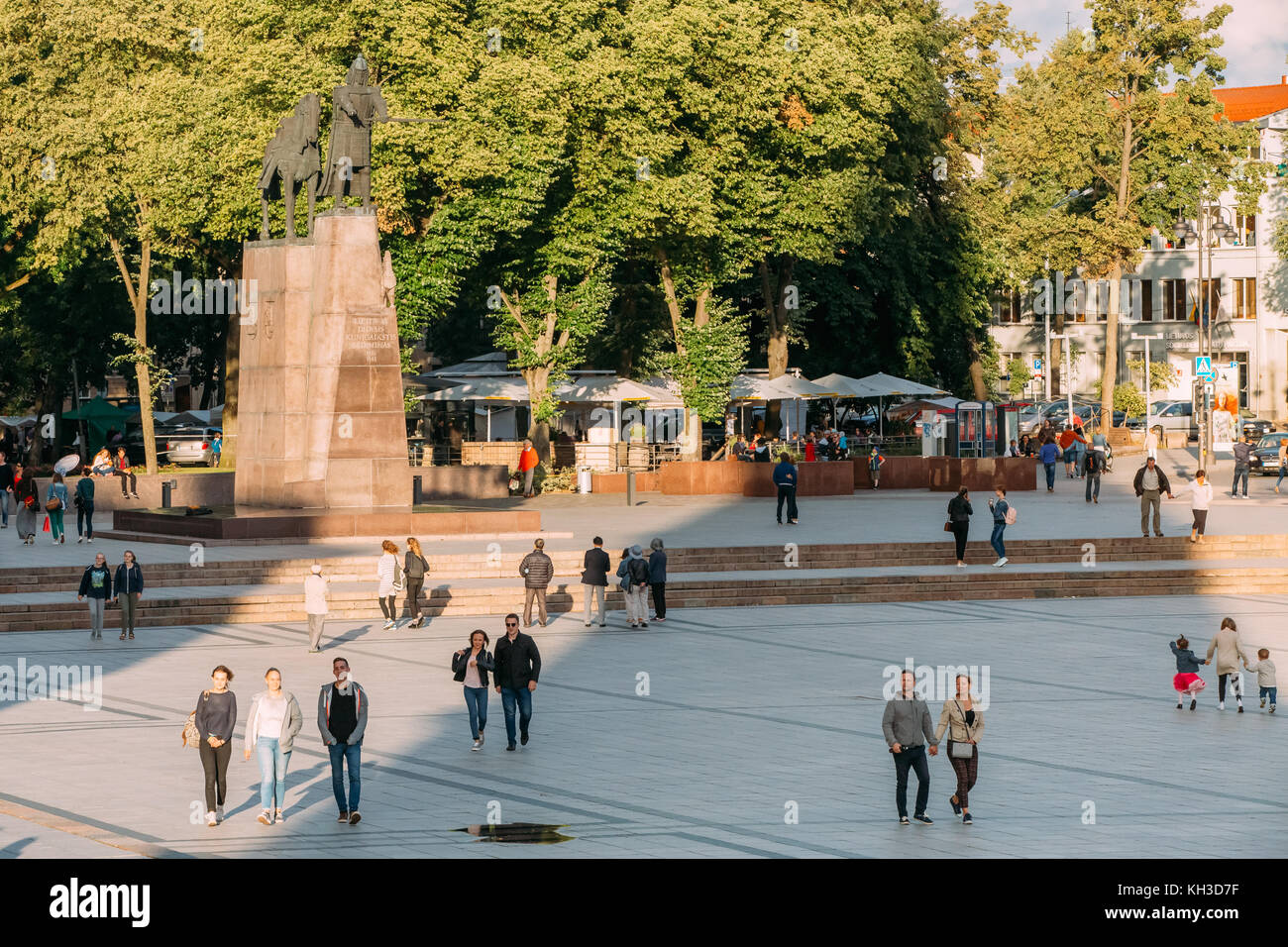 Vilnius, Lithuania - July 7, 2016: People Walking Near Monument To Gediminas Is Grand Duke Of Lithuania. Stock Photo