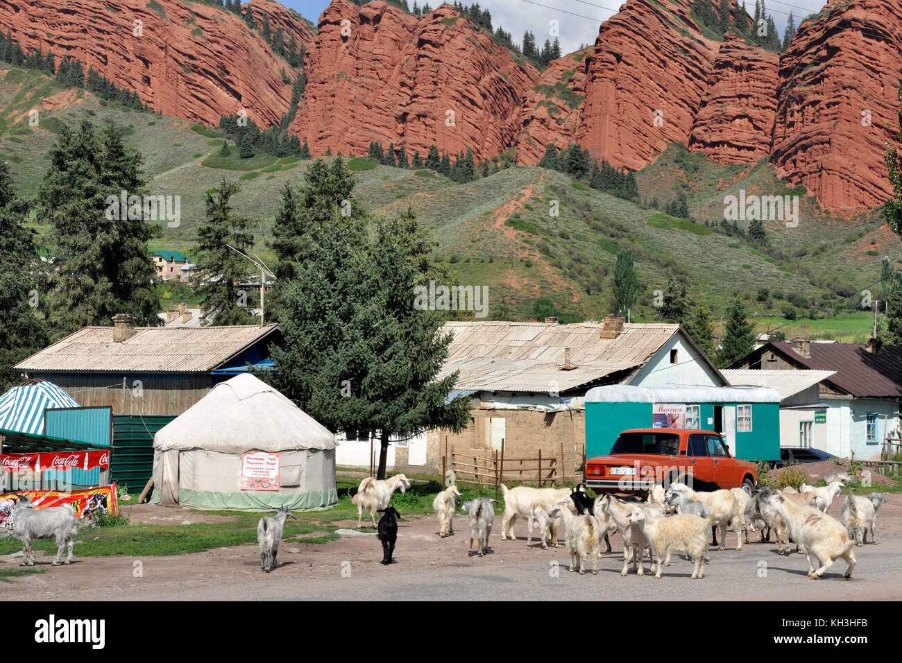 Kyrgyzstan Village Stock Photos & Kyrgyzstan Village Stock Images - Alamy