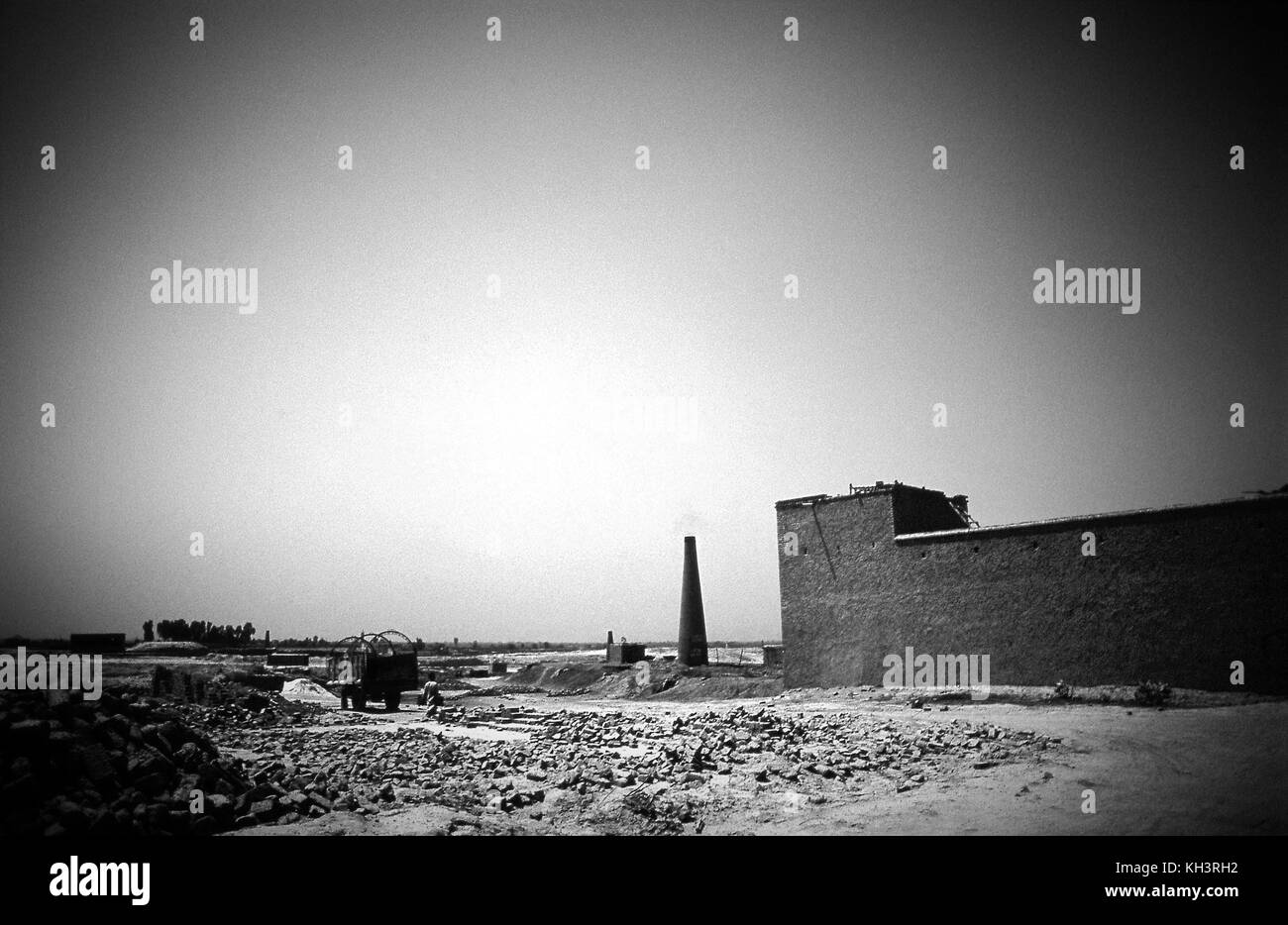 Image of a brick factory where the workers are mainly afghan refugees near Peshawar, Pakistan. Date: 8/2000. Photographer: Xabier Mikel Laburu Stock Photo