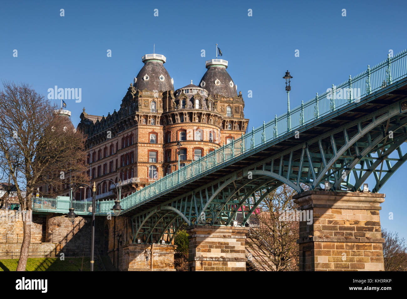 The Grand Hotel, Scarborough, North Yorkshire, England, UK, a Grade 2 listed building, and the Spa Bridge, on a sunny winter day. Stock Photo