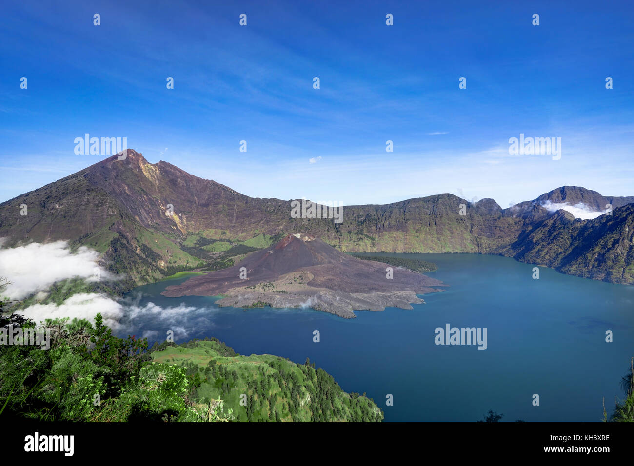 Volcano crater lake of Mount Rinjani Lombok Indonesia Stock Photo - Alamy