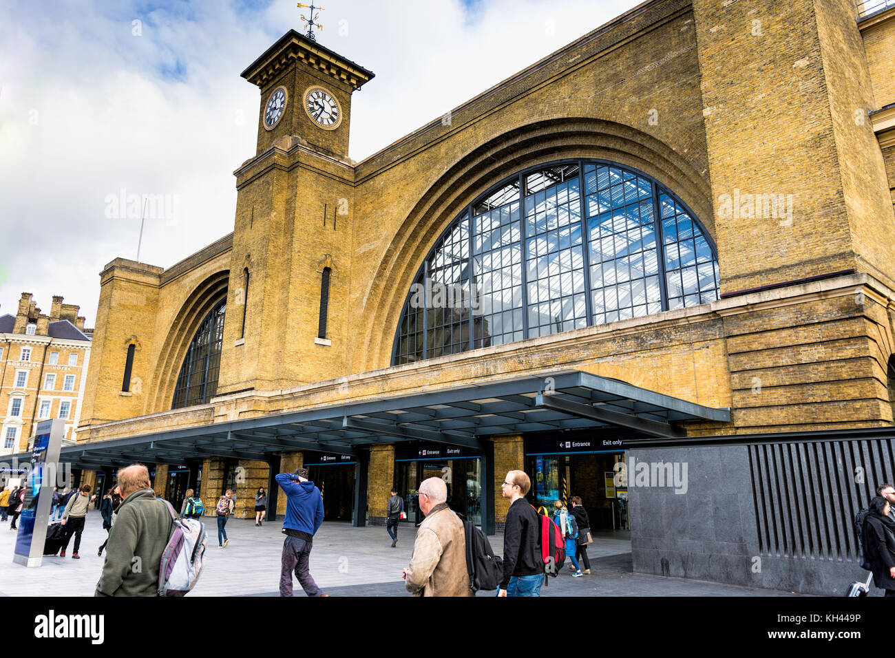 King's Cross Station London, front entrance and square Stock Photo