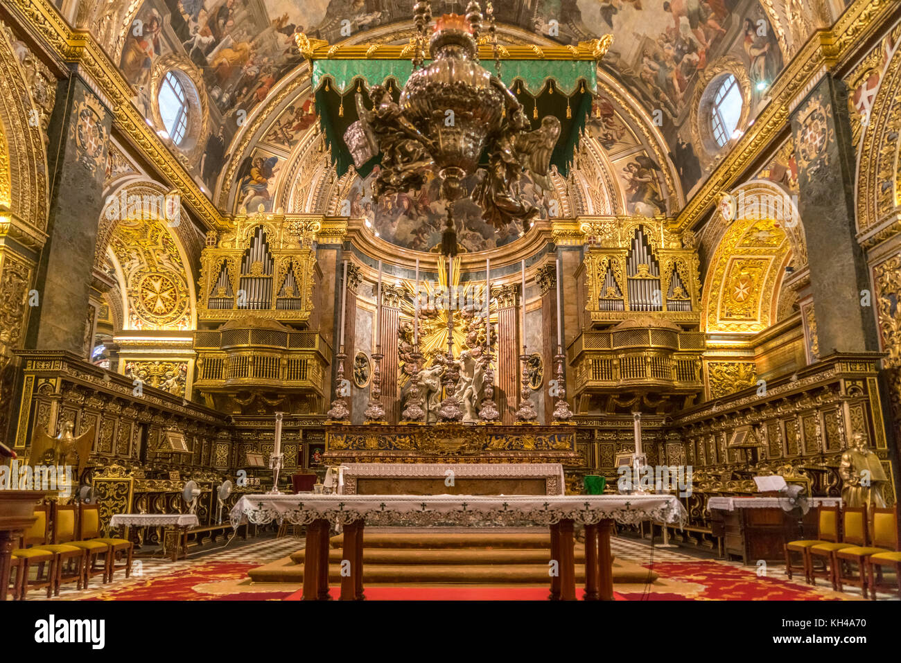 Innenraum und Altar der römisch-katholischen St. John’s Co-Cathedral, Valletta, Malta | Roman Catholic Saint John's Co-Cathedral interior and Altar, V Stock Photo
