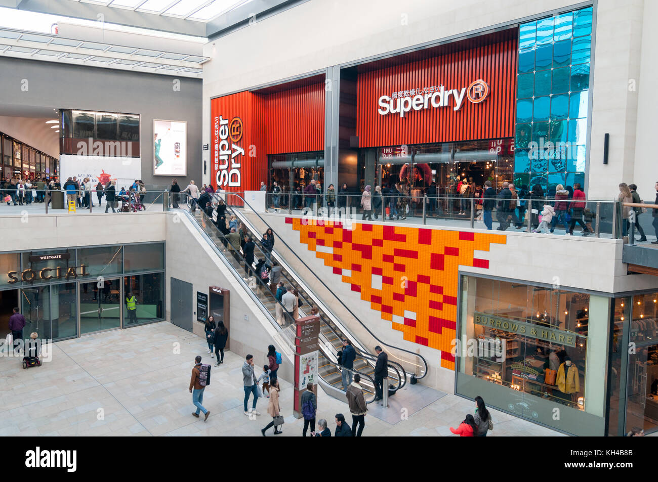 sjaal Specifiek platform Superdry store, Westgate Shopping Centre, Oxford, United Kingdom Stock  Photo - Alamy