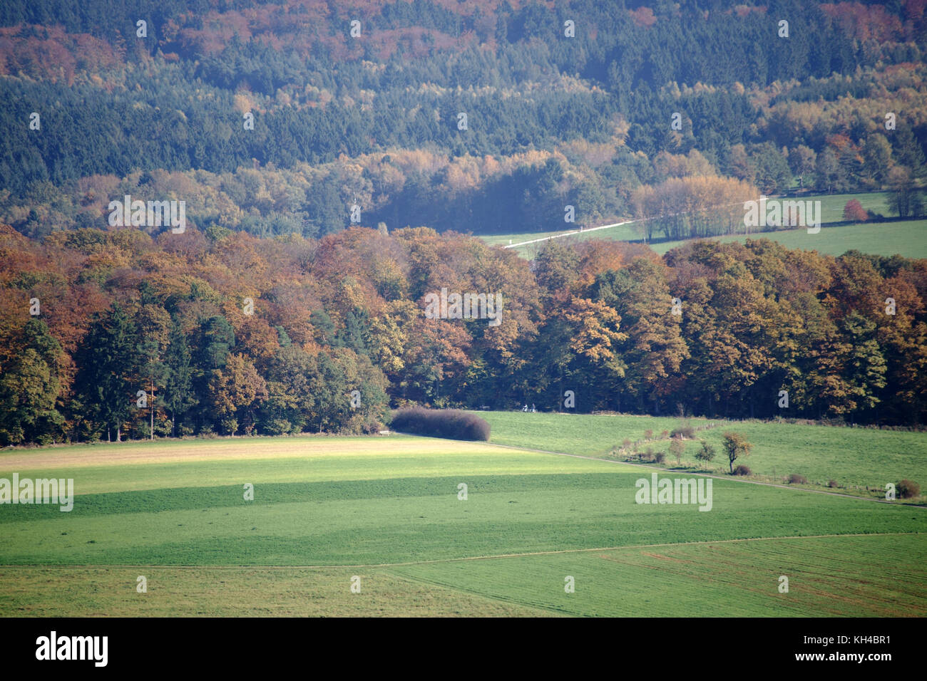 High Wooded Ridge Example Average mountain hi-res stock photography and images - Alamy