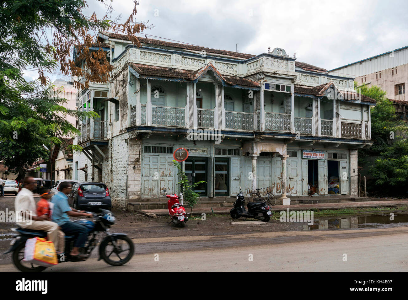 old wooden house, Sangli, Maharashtra, India, Asia Stock Photo Alamy