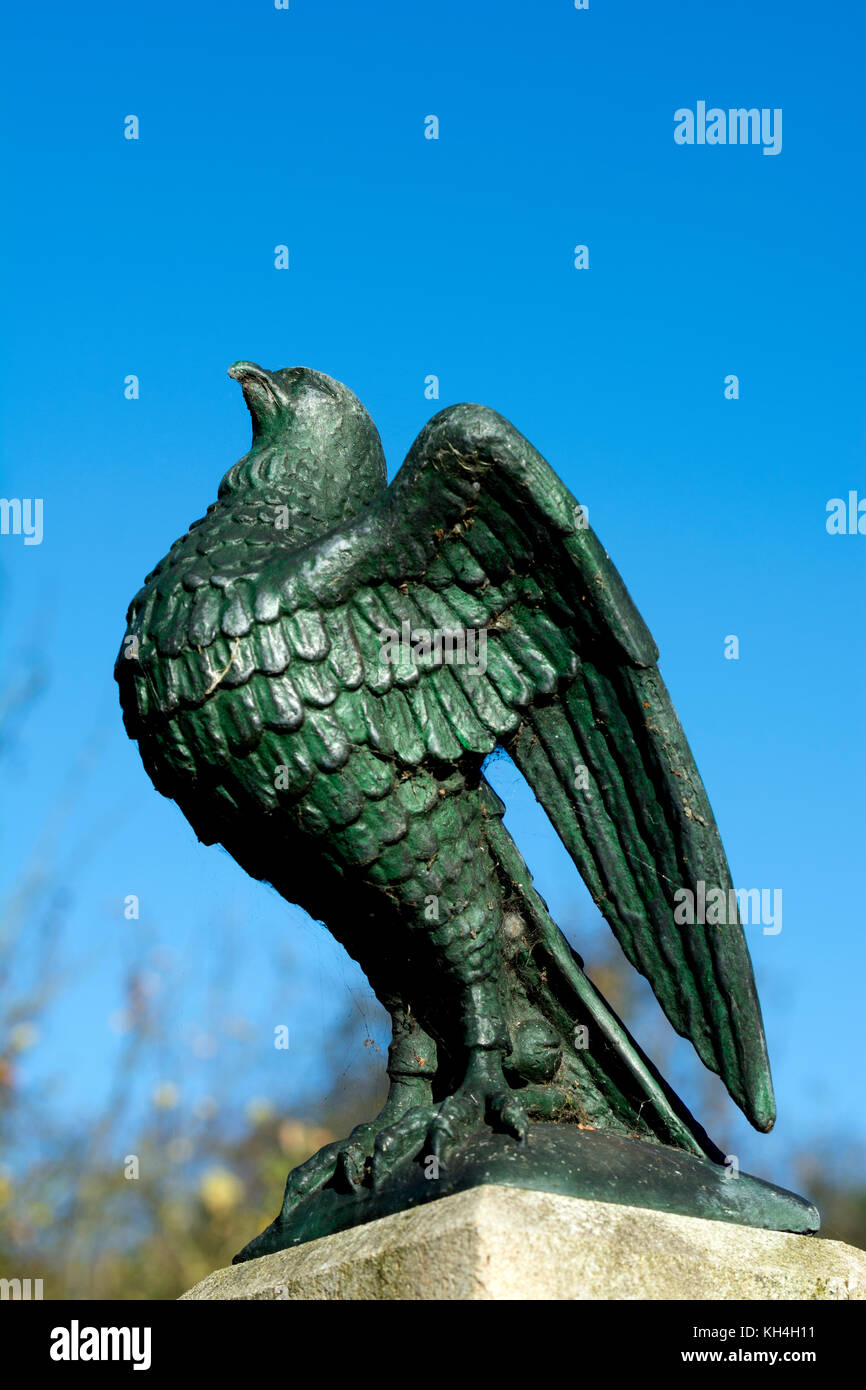 A bronze falcon, Willes Road bridge detail, Leamington Spa, Warwickshire, England, UK Stock Photo