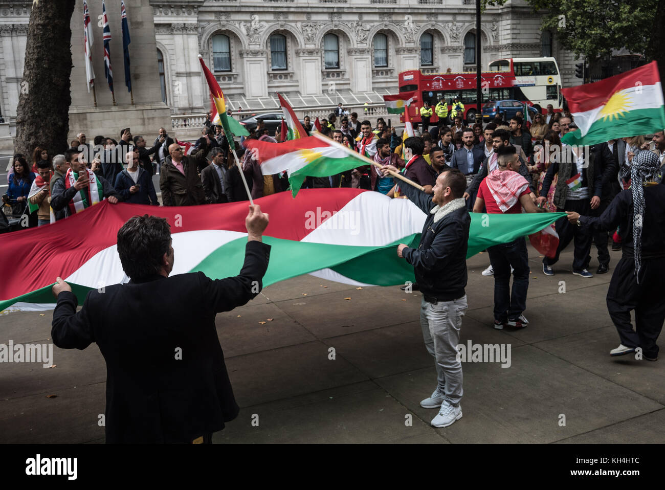 Kurdish women dancing syria hi-res stock photography and images - Alamy