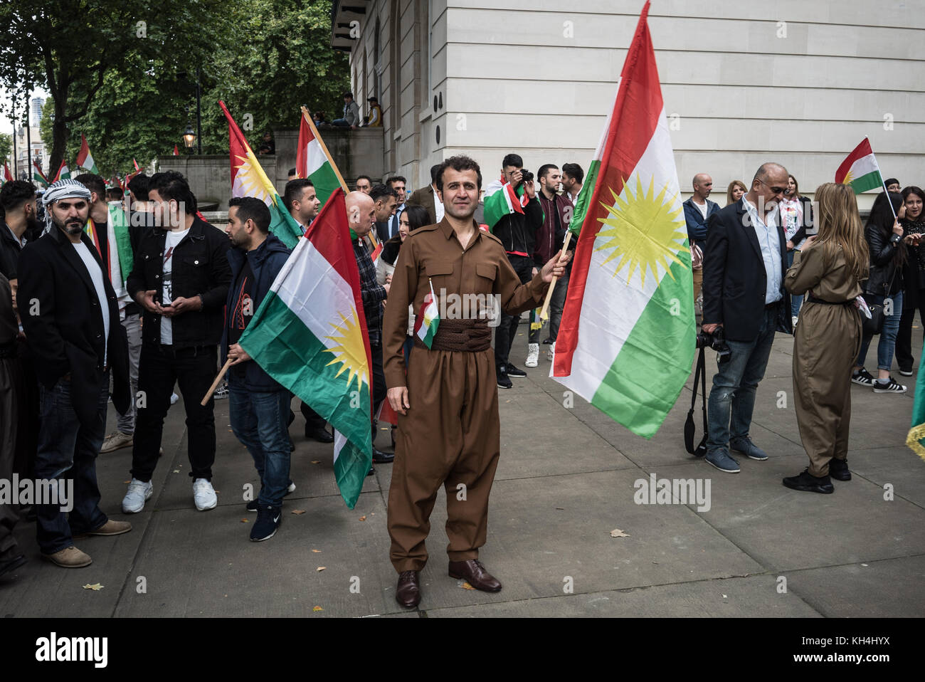 Kurdish women dancing syria hi-res stock photography and images - Alamy