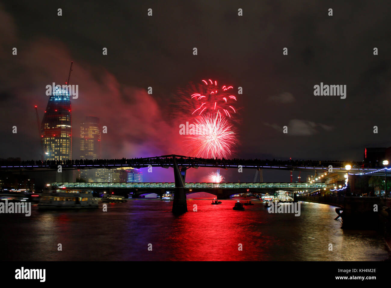 The Lord Mayors show firework display on the Thames, London, 11th November 2017 Stock Photo