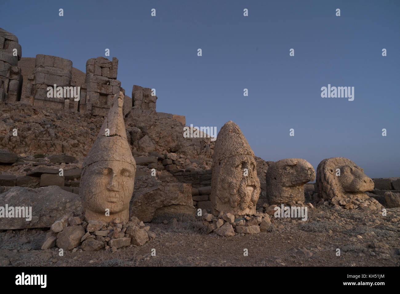 Mount Nemrut sanctuary, Statues on the western terrace, Ruins of the Commagene civilization, Mount Nemrut, Eastern Turkey Stock Photo