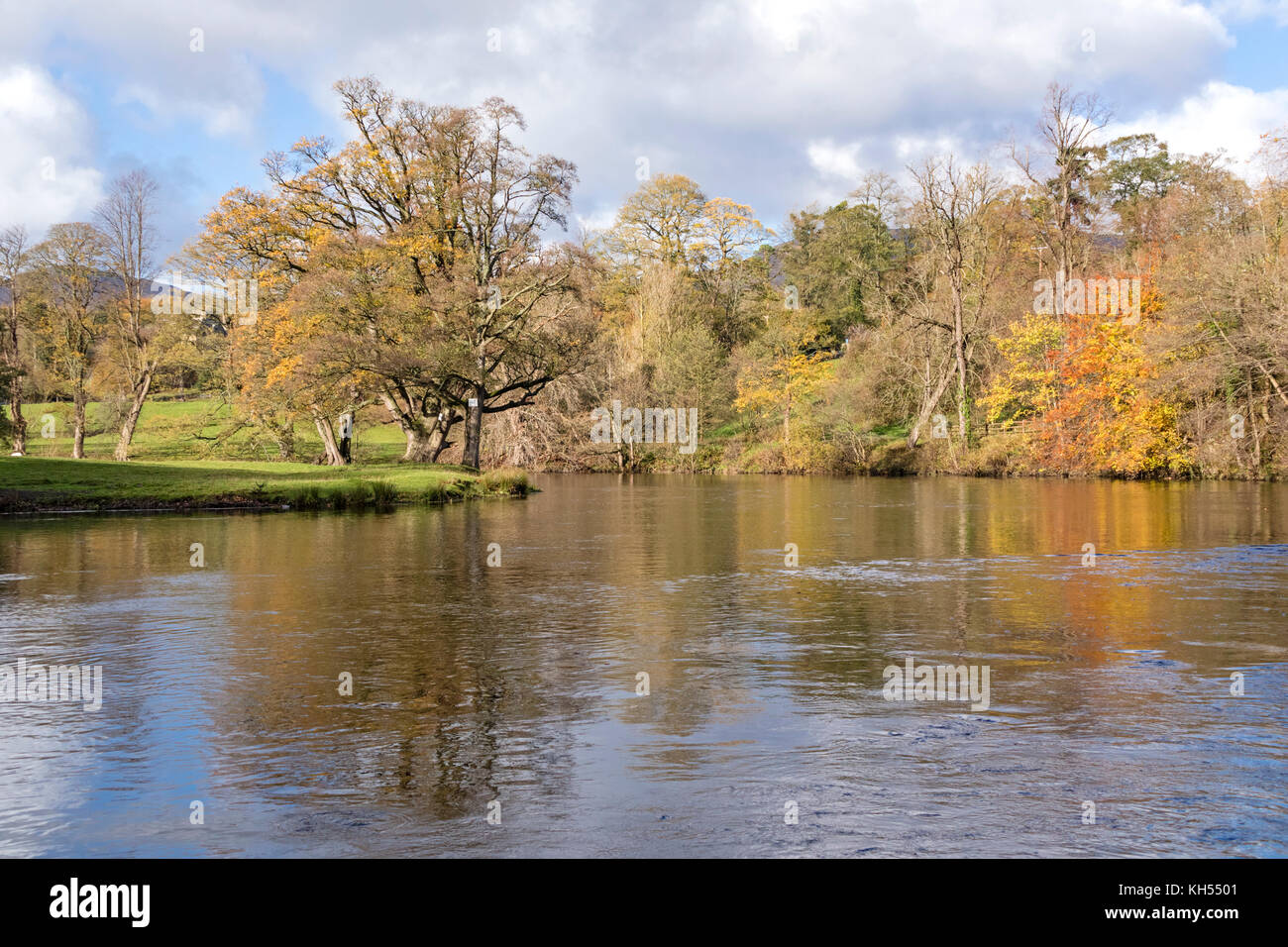 Autumn on the River Dee near Llangollen, North Wales, UK Stock Photo