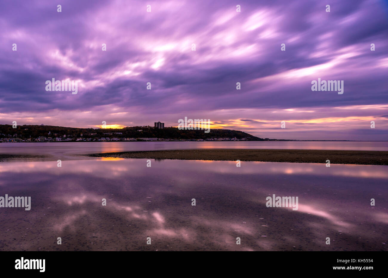 Cloudy sky reflected in the water hi-res stock photography and images ...