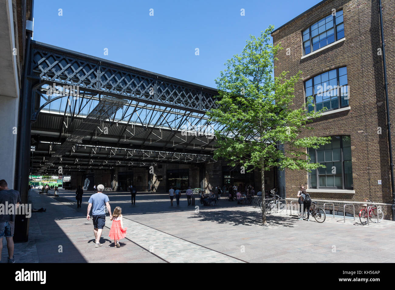 West Handyside Canopy, King's Cross, London, UK Stock Photo Alamy