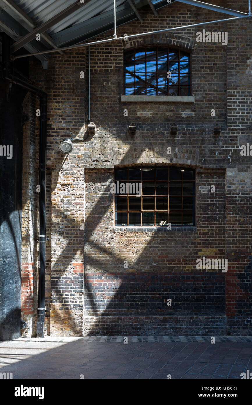 Kings cross london canopy hires stock photography and images Alamy
