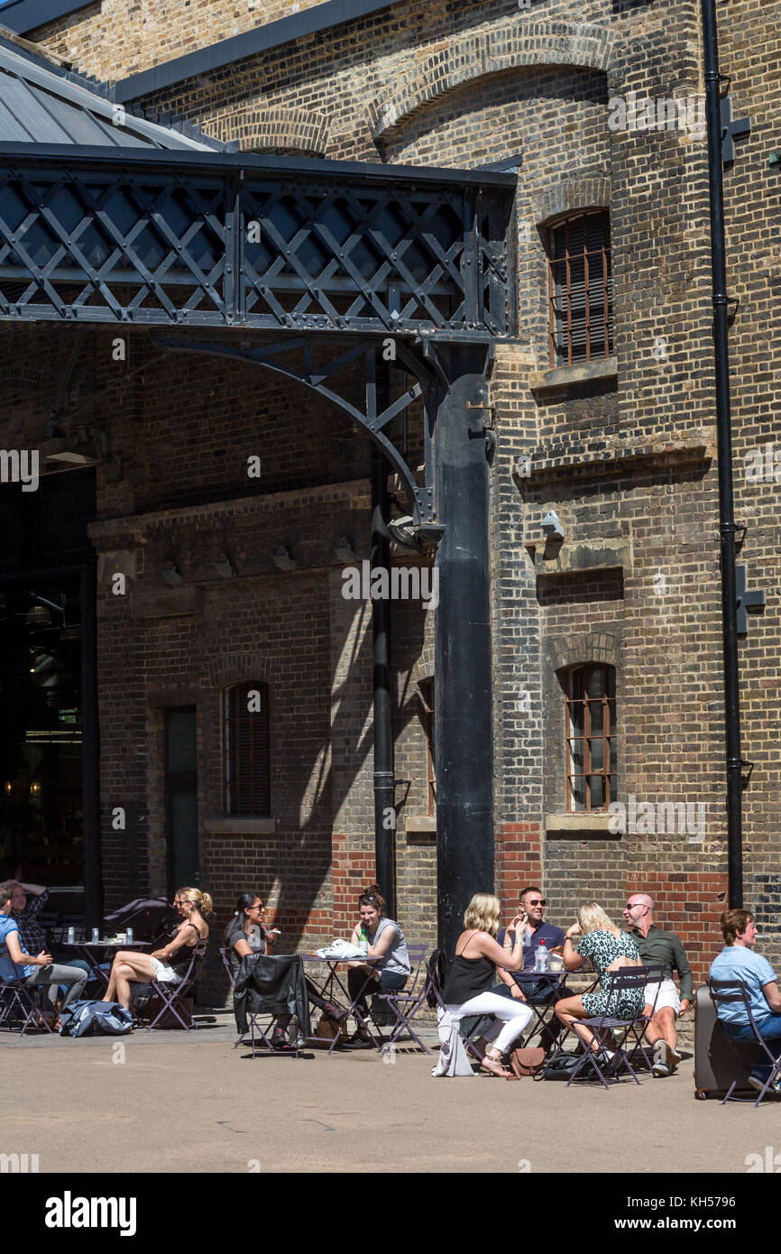West Handyside Canopy, King's Cross, London, UK Stock Photo Alamy
