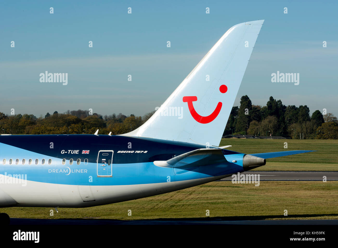Tui Boeing 787-8 Dreamliner at Birmingham Airport, UK (G-TUIE) Stock Photo