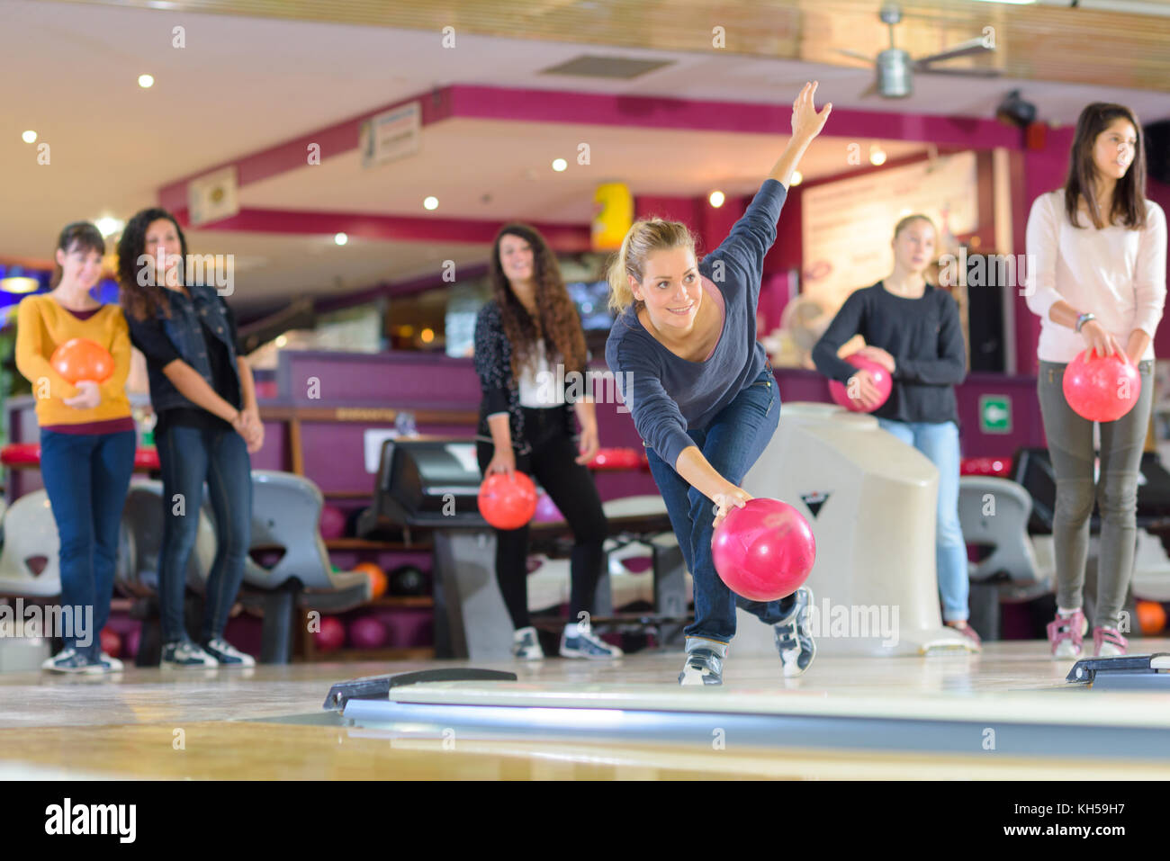 Women ten pin bowling Stock Photo Alamy
