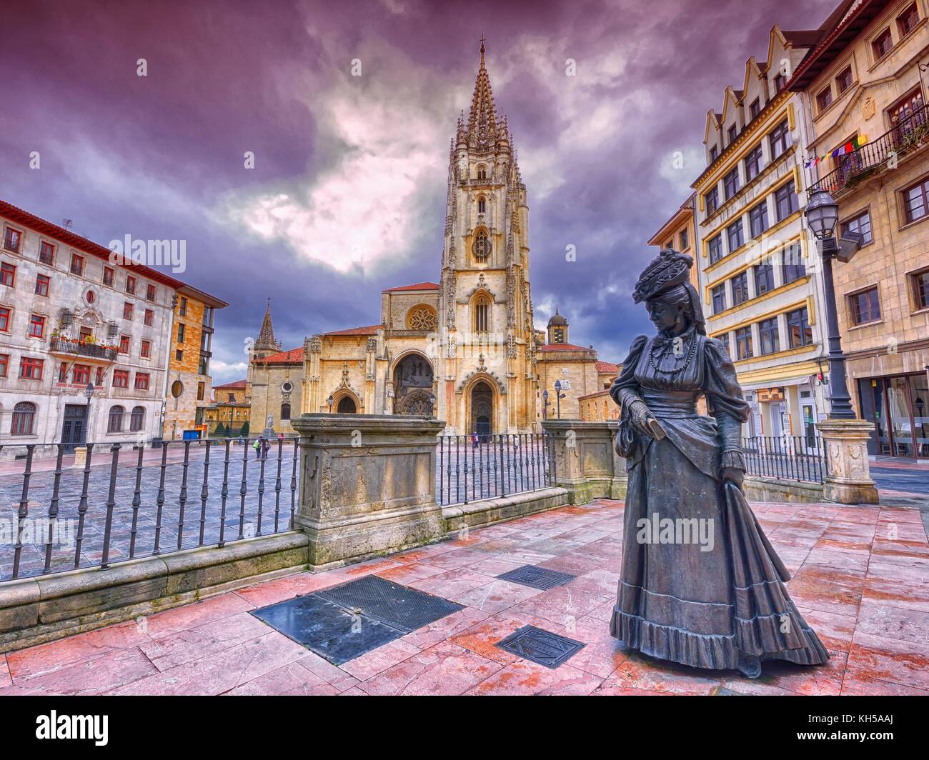 Cathedral of San Salvador and statue of La Regenta. Oviedo, Asturias, Spain.