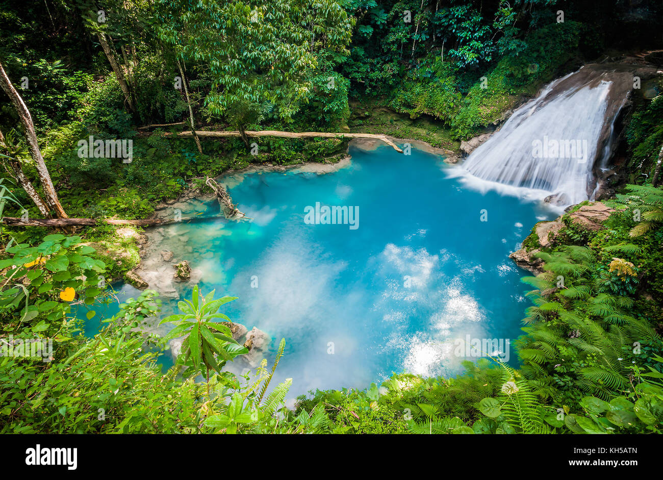 Blue hole waterfall in Jamaica Stock Photo