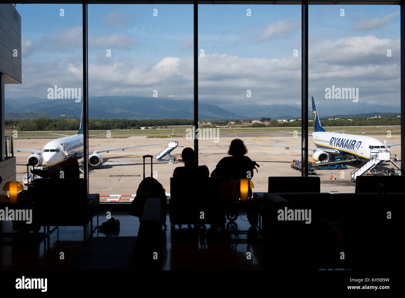 ryanair lost property left on plane