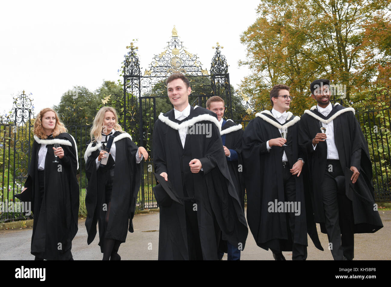 Oxford gowns hi-res stock photography and images - Alamy