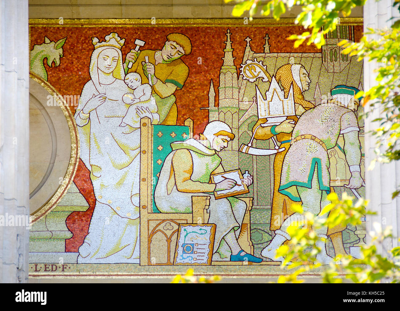 Paris, France. Grand Palais (..des Champs-Élysées): mosaic frieze on the facade (based on drawings by Louis Édouard Fournier) depicting the History of Stock Photo