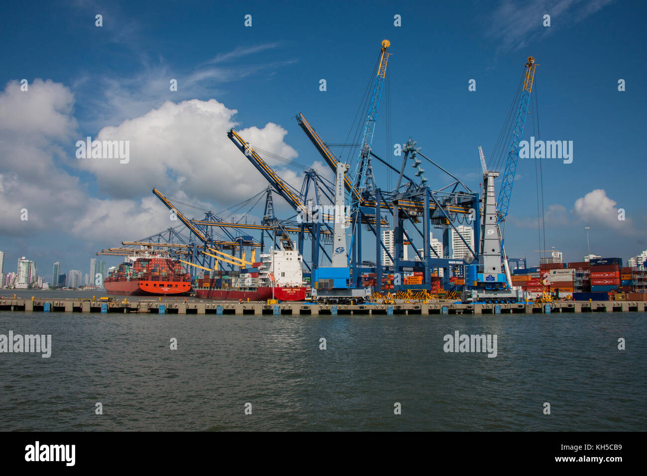 Container port at cartagena hires stock photography and images Alamy