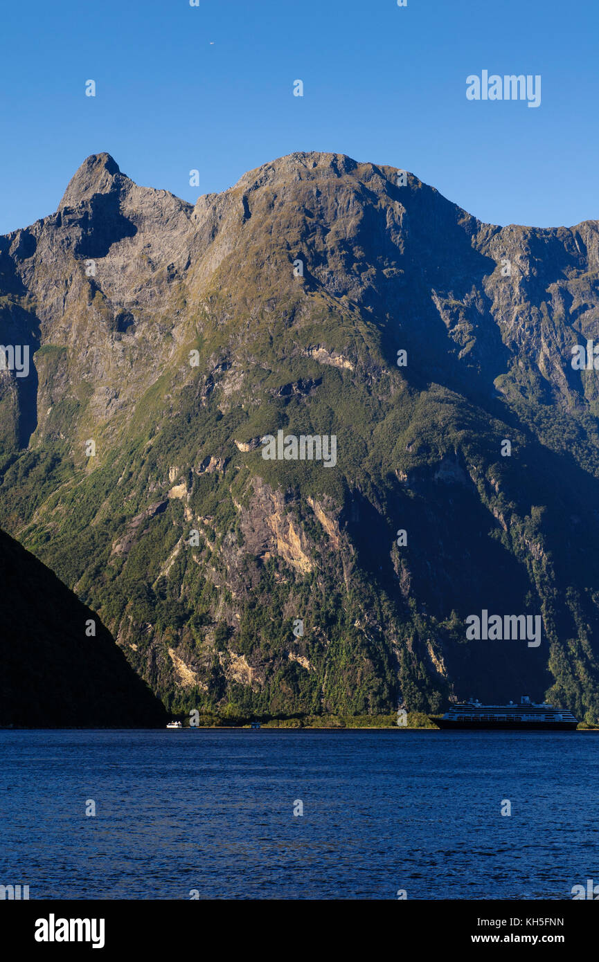 The steep cliffs of Milford Sound, South Island, New Zealand Stock ...