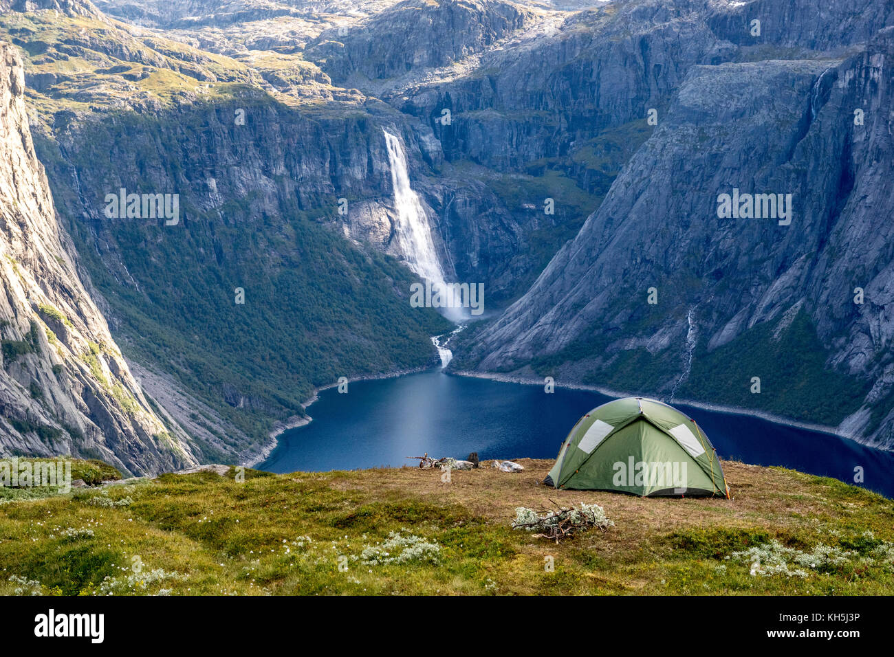 Norway camping hi-res stock photography and images - Alamy