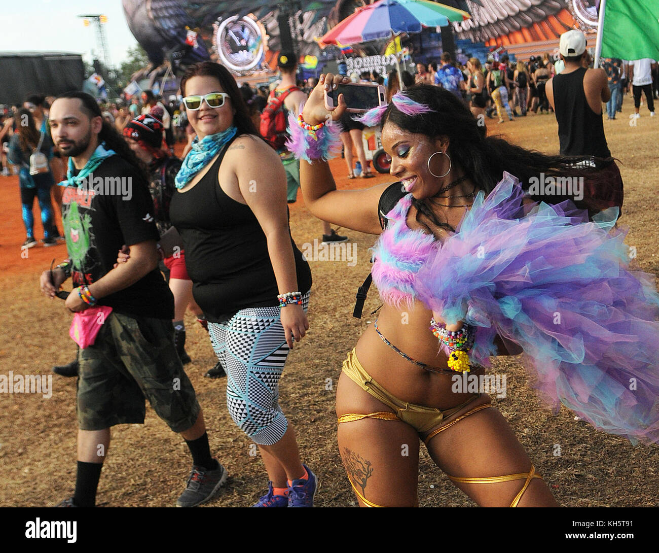 Orlando, United States. 11th Nov, 2017. A woman dances at the Electric  Daisy Carnival, the largest electronic dance music festival in the United  States, on November 11, 2017 at Tinker Field in