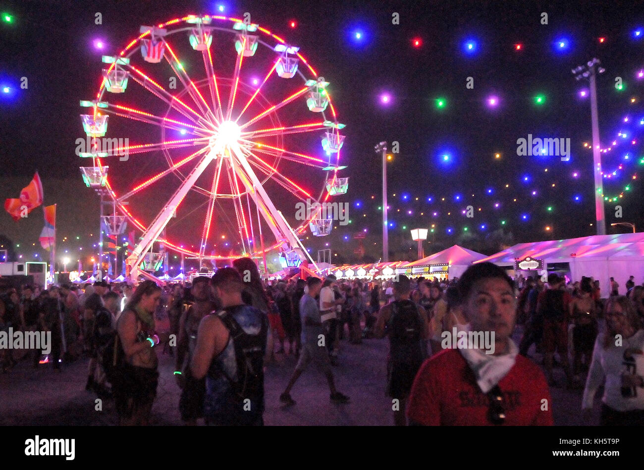 Orlando, United States. 10th Nov, 2017. November 10, 2017- Orlando, Florida, United States - People attend the Electric Daisy Carnival, the largest electronic dance music festival in the United States, on November 10, 2017 at Tinker Field in Orlando, Florida. The two-day rave drew over 80,000 people with police reporting only five arrests. Credit: Paul Hennessy/Alamy Live News Stock Photo