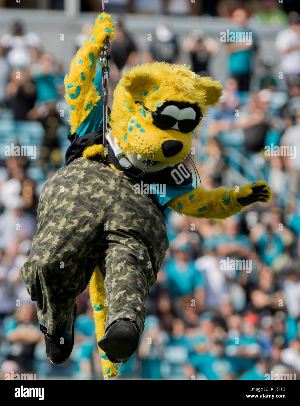 Jacksonville, FL, USA. 12th Nov, 2017. Jaguars Mascot Jaxson zip lines to the field before the NFL football game between the Los Angeles Chargers and the Jacksonville Jaguars at EverBank Field in Jacksonville, FL. Jacksonville defeated Los Angeles 20-17 in overtime Robert John Herbert/CSM/Alamy Live News Stock Photo