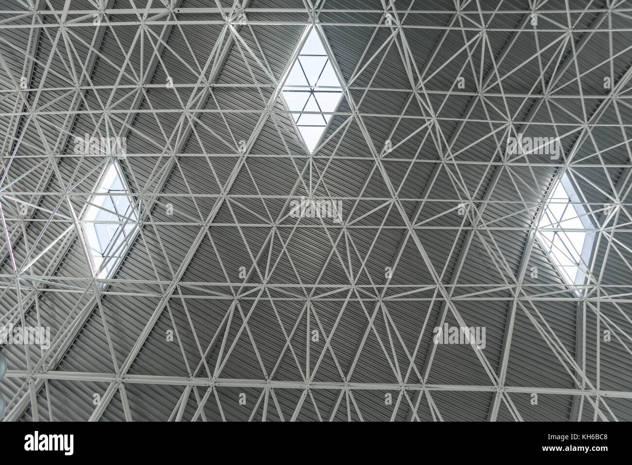 Metal ceiling design in interior Stock Photo - Alamy