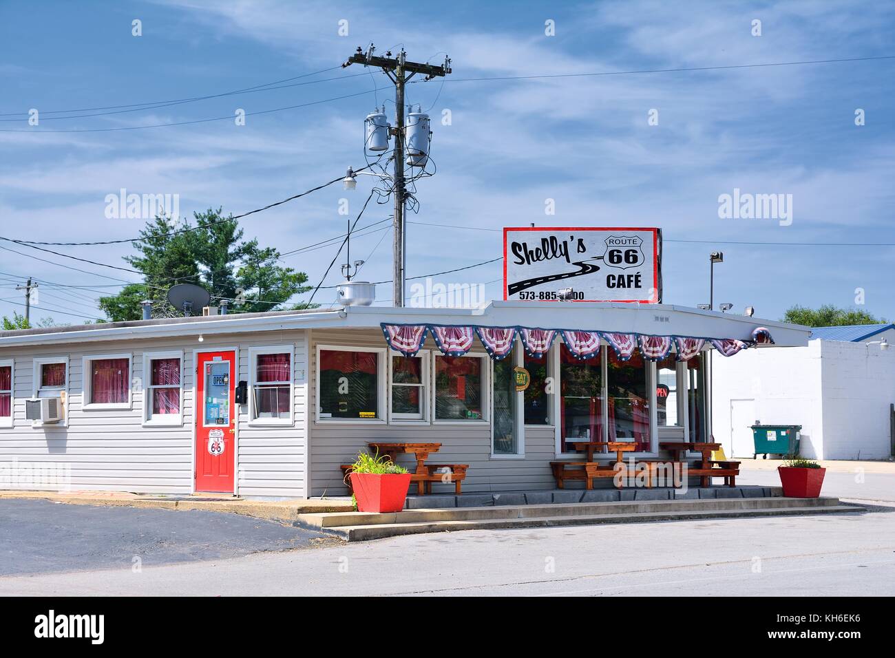 Cuba, Missouri, USA - July 18, 2017 : Shellys Route 66 Cafe in Cuba, located on historic Route 66. Stock Photo