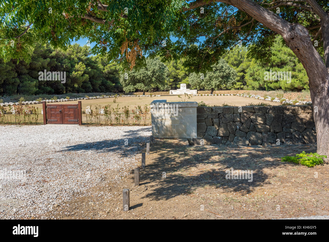 Green Hill Cemetery.The cemetery lies on the east side of the Anzac