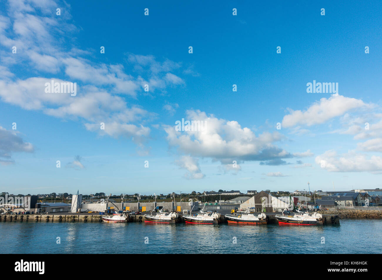 Fishing vessels in port viewed from the Cap Finistere vessel in the port of Roscoff, Quai Charles de Gaulle, 29680 Roscoff, France Stock Photo
