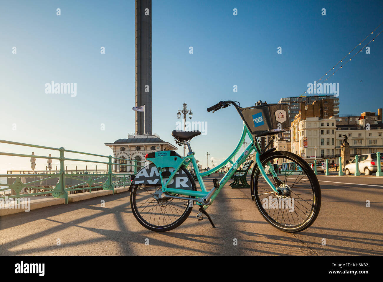 Brighton Bike Share bicycle on the seafront Stock Photo Alamy