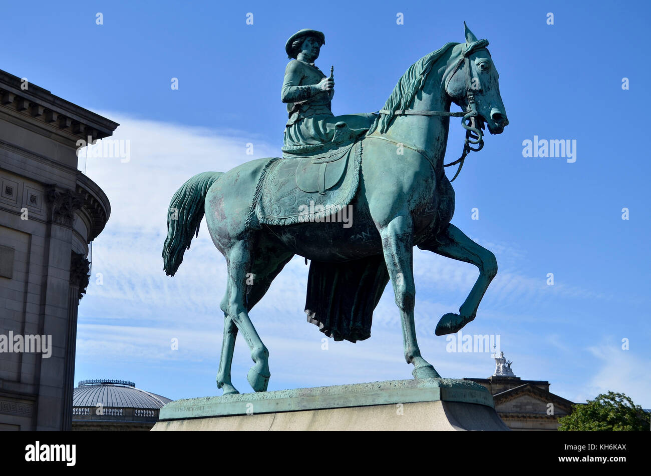 Statues of queen victoria hires stock photography and images Alamy